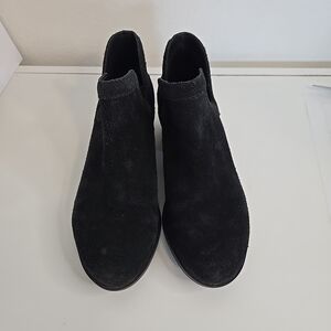 Women’s Sorel Lolla Cut Out Ankle Bootie, size 6.5 0487